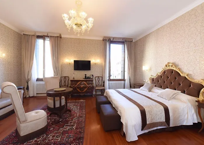 Πανσιόν 40.17 San Marco 3*